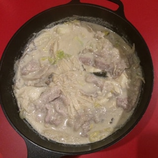 豚バラ肉の豆乳鍋